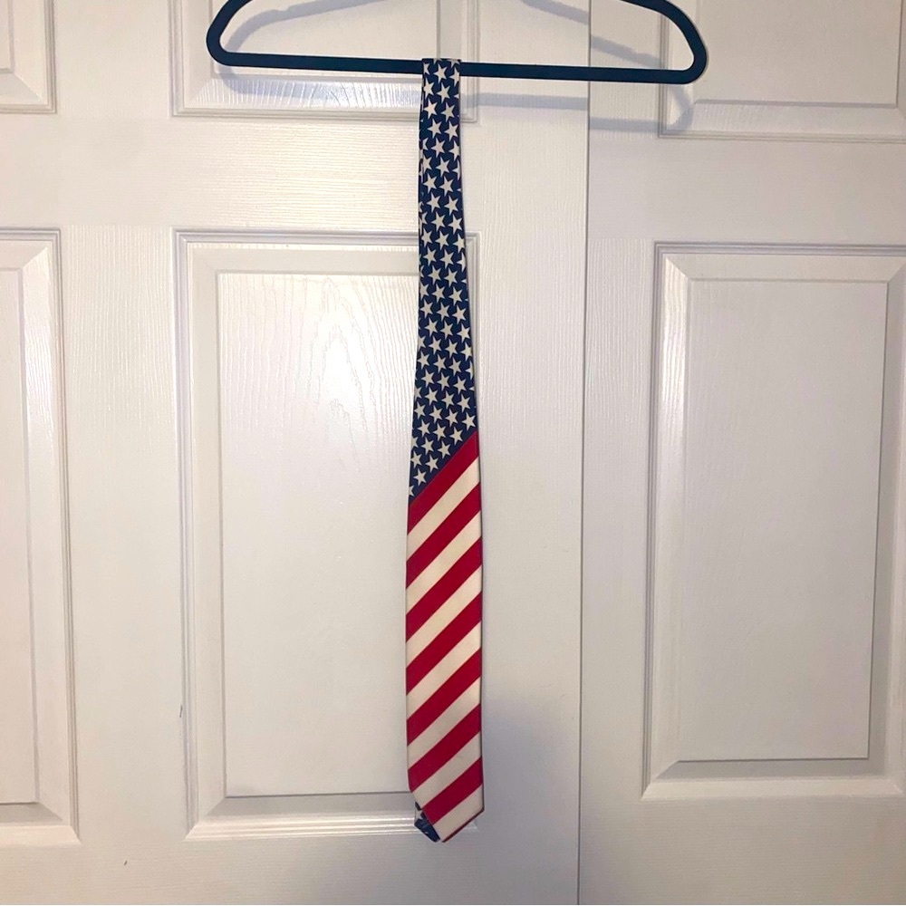 Dangii Man American Flag Tie